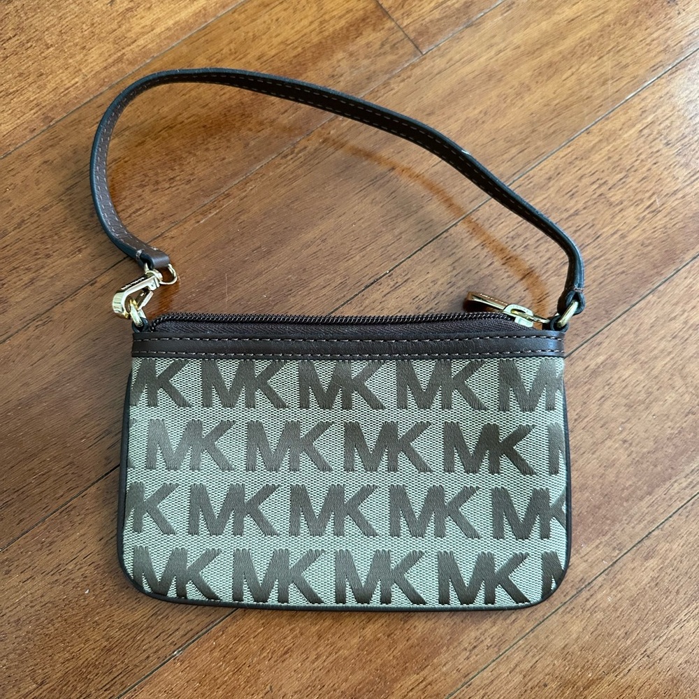 Michael Kors Wristlet